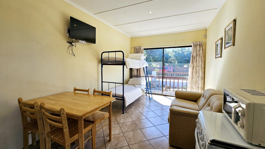 7 Bedroom Property for Sale in Oyster Bay Eastern Cape